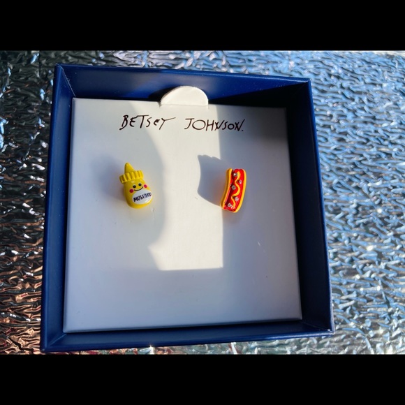 Betsey Johnson Jewelry - NWT BETSEY JOHNSON SET